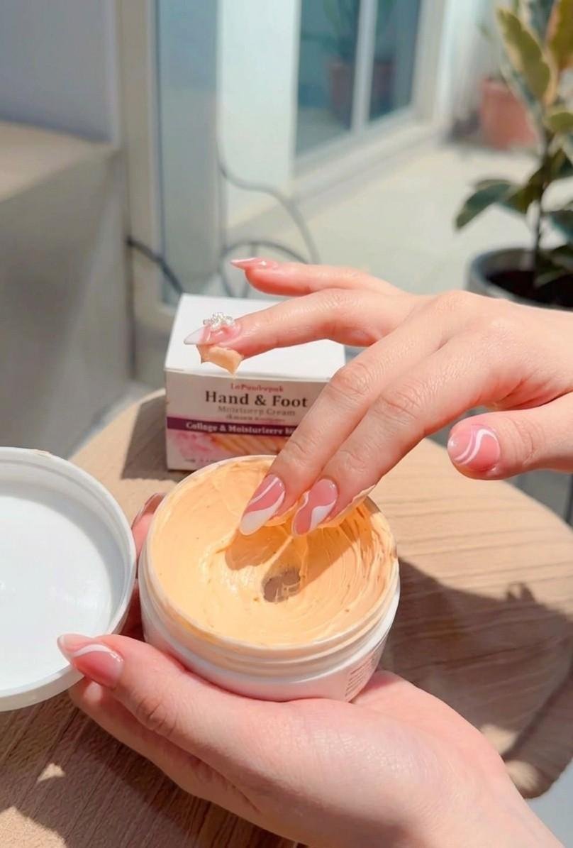 Hand and Feet Brighteing Cream +  Scrub (Deal)