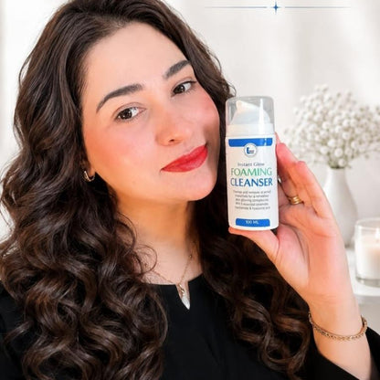 Instant Glow Foaming Cleanser