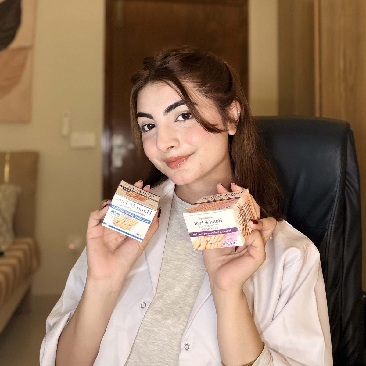 Hand and Feet Brighteing Cream +  Scrub (Deal)